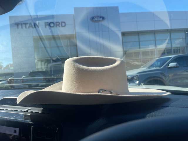 titan-ford-hat