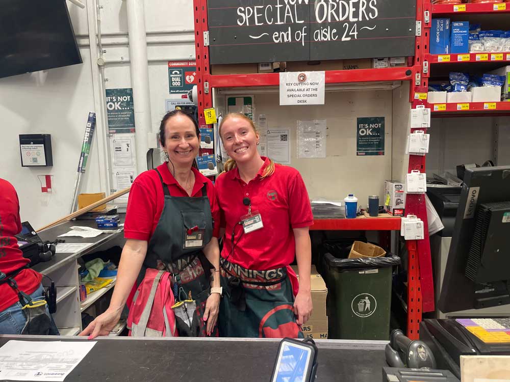 bunnings-helpful-staff